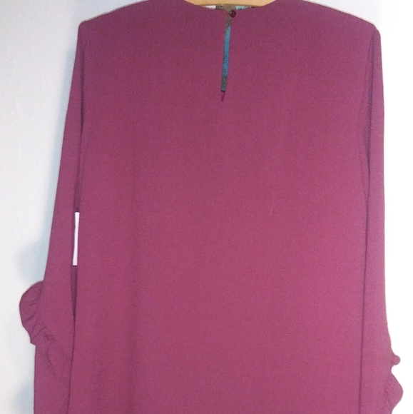 Charles henry
Long Tulip Sleeve Shift Dress - Picture 2 of 4